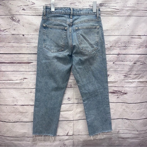 Top Shop Light Wash Frayed Hem Jeans Size 26 - Picture 3 of 3